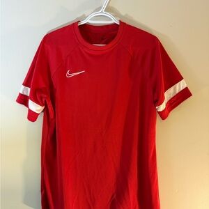 Nike Men's Red Short Sleeve Tee